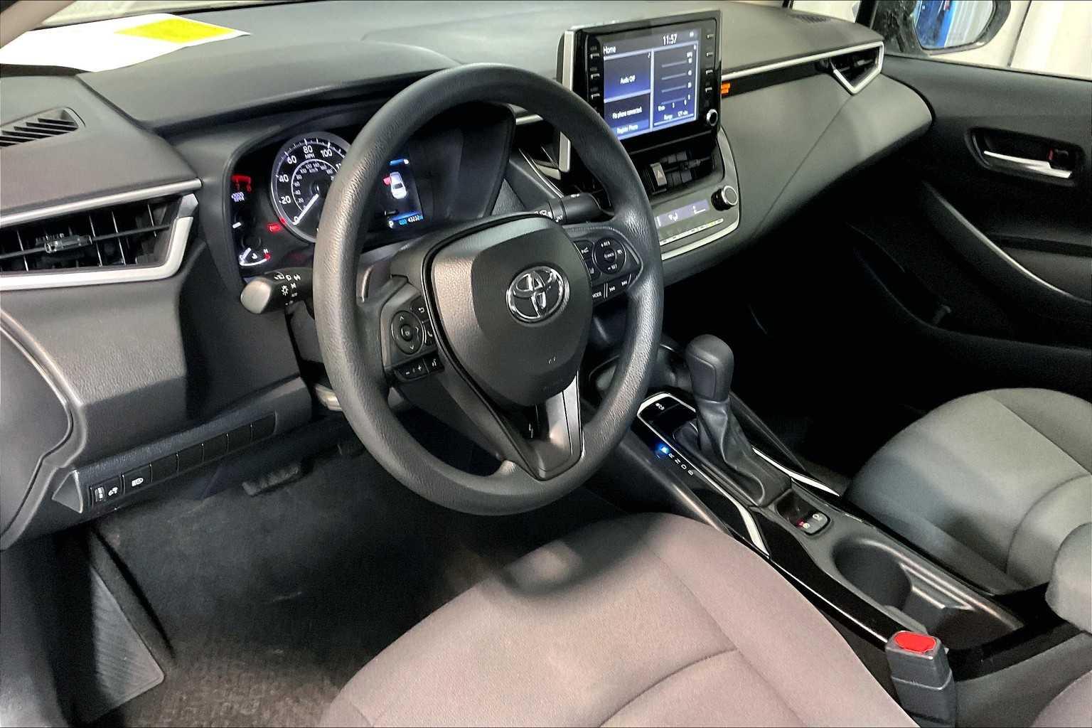 2020 Toyota Corolla LE - Photo 8