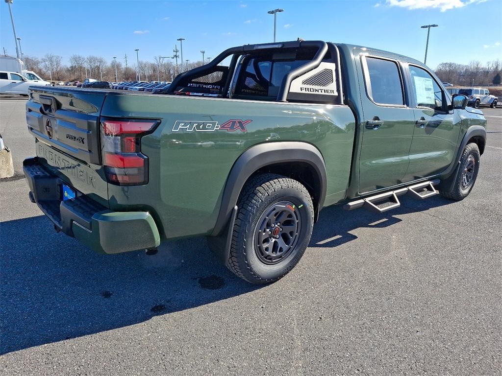 2025 Nissan Frontier PRO-4X - Photo 4