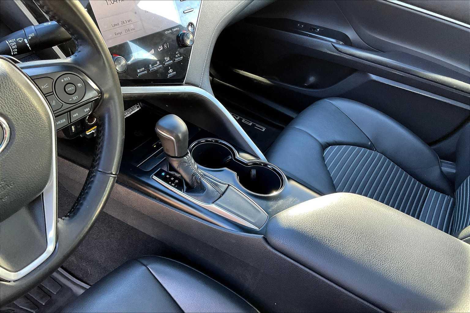 2018 Toyota Camry SE - Photo 33