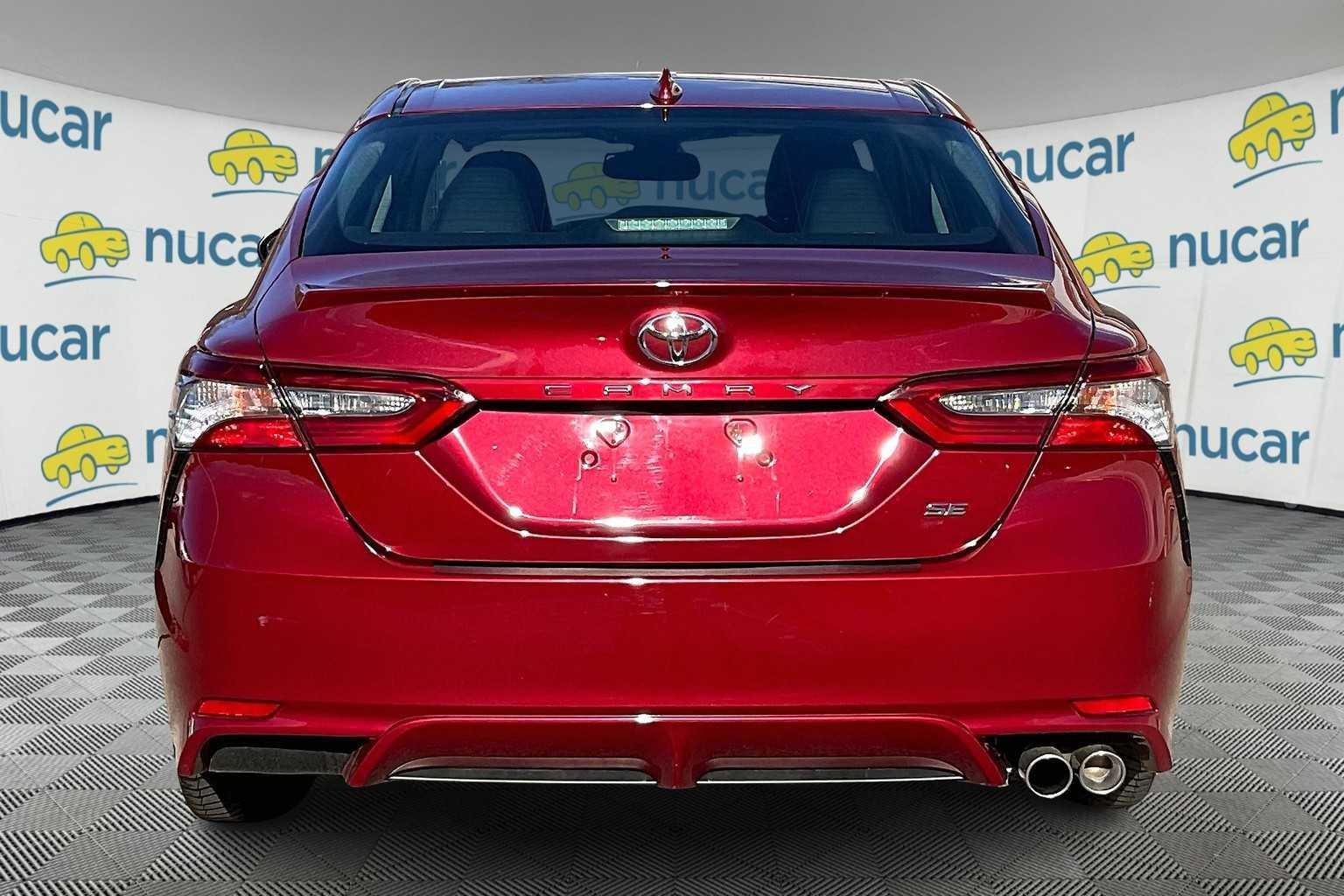 2018 Toyota Camry SE - Photo 5