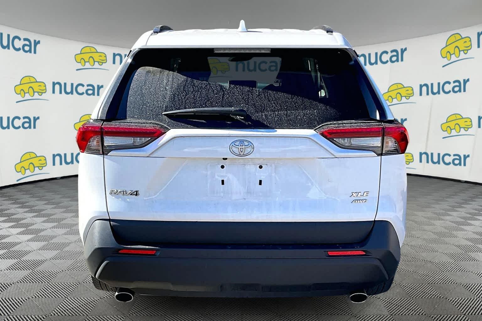 2021 Toyota RAV4 XLE - Photo 5