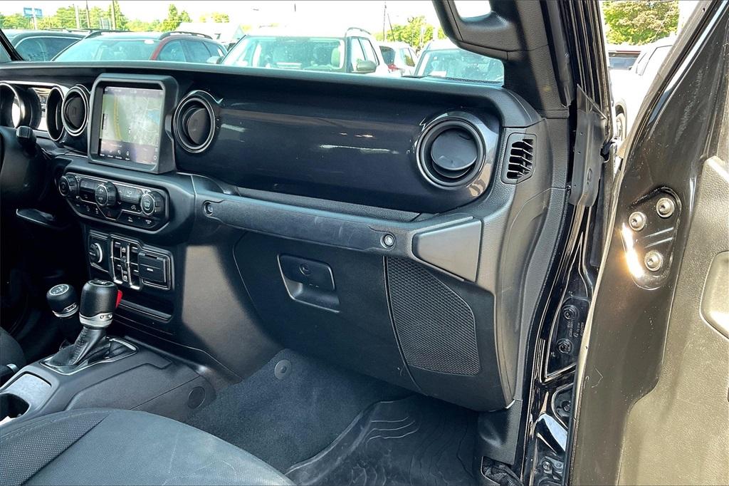 2022 Jeep Gladiator Altitude - Photo 12