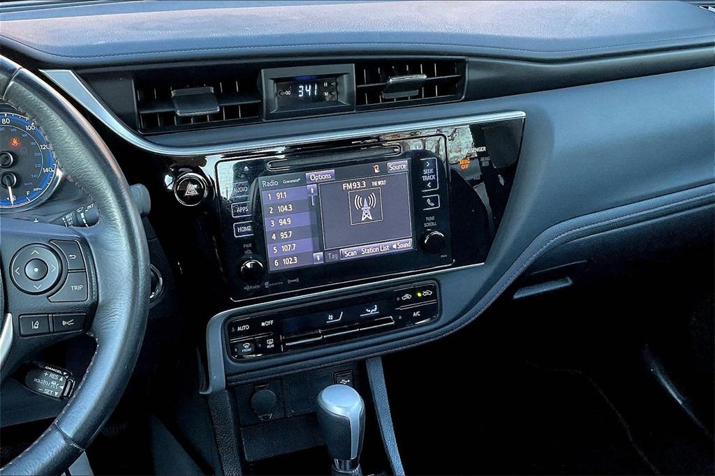 2017 Toyota Corolla L - Photo 18