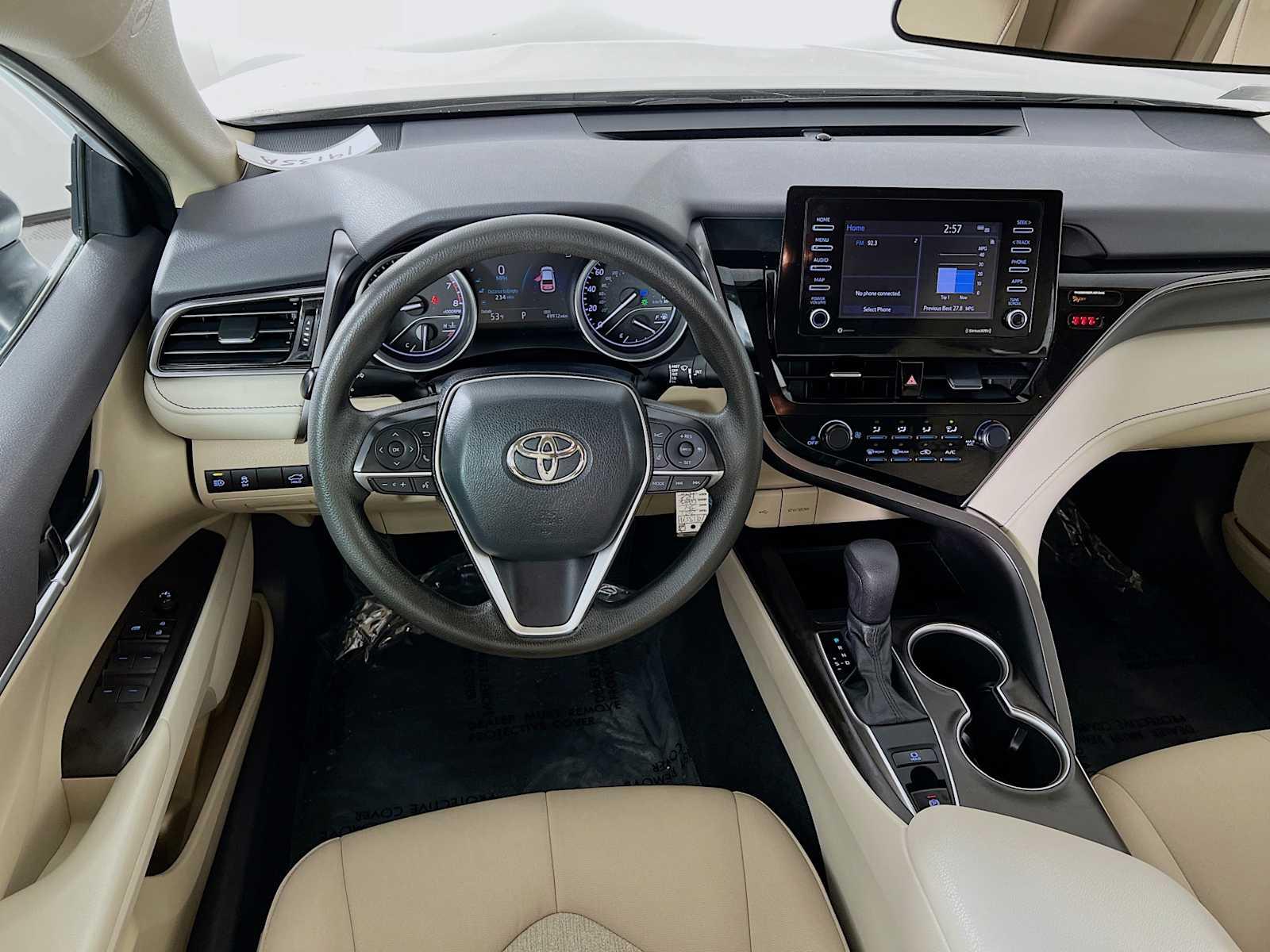 2021 Toyota Camry LE - Photo 21