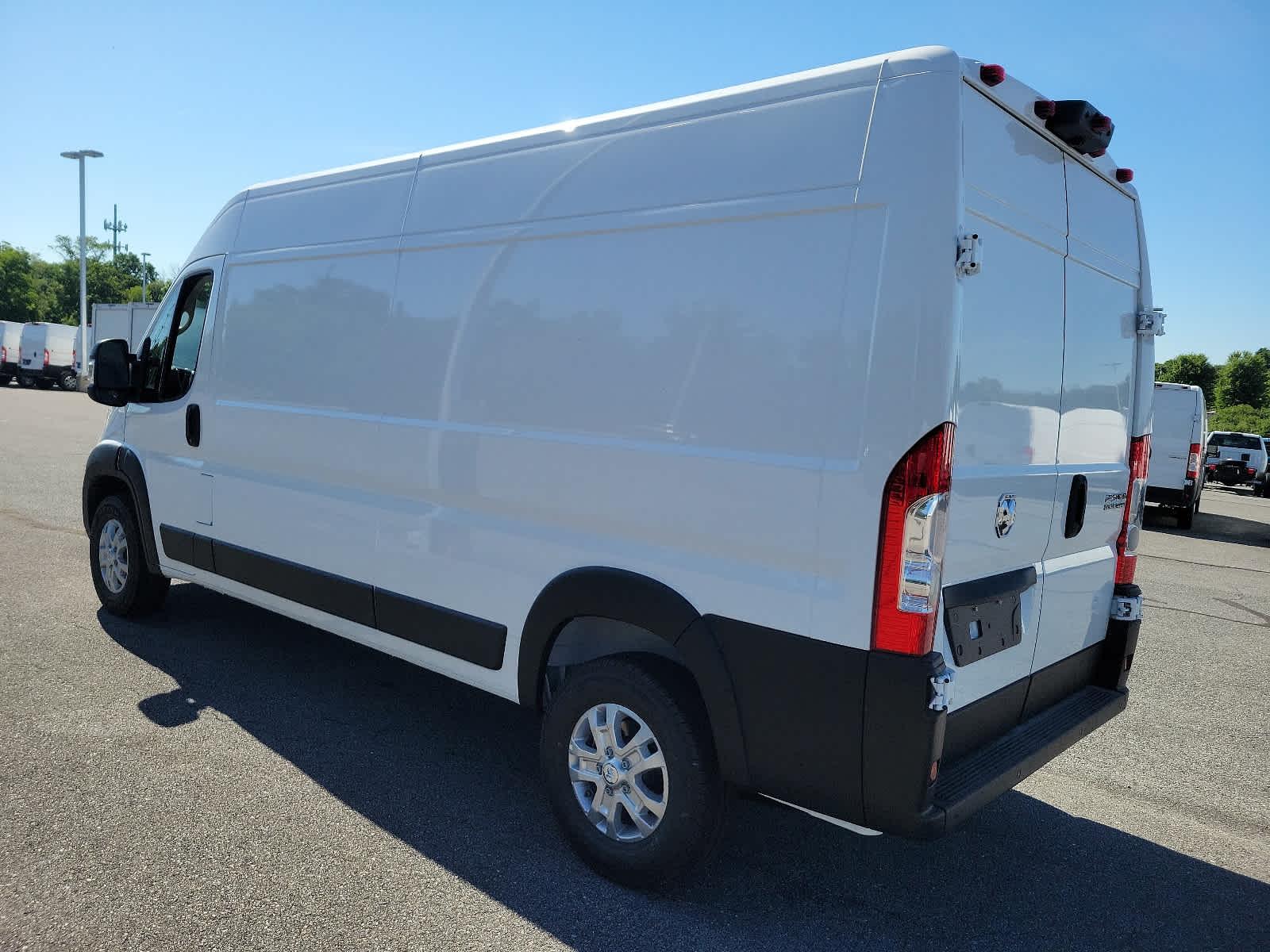 2024 Ram ProMaster SLT - Photo 3