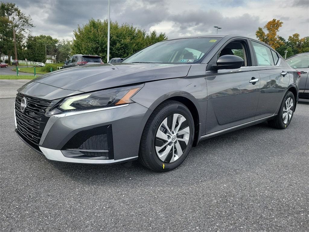 2025 Nissan Altima 2.5 S - Photo 2