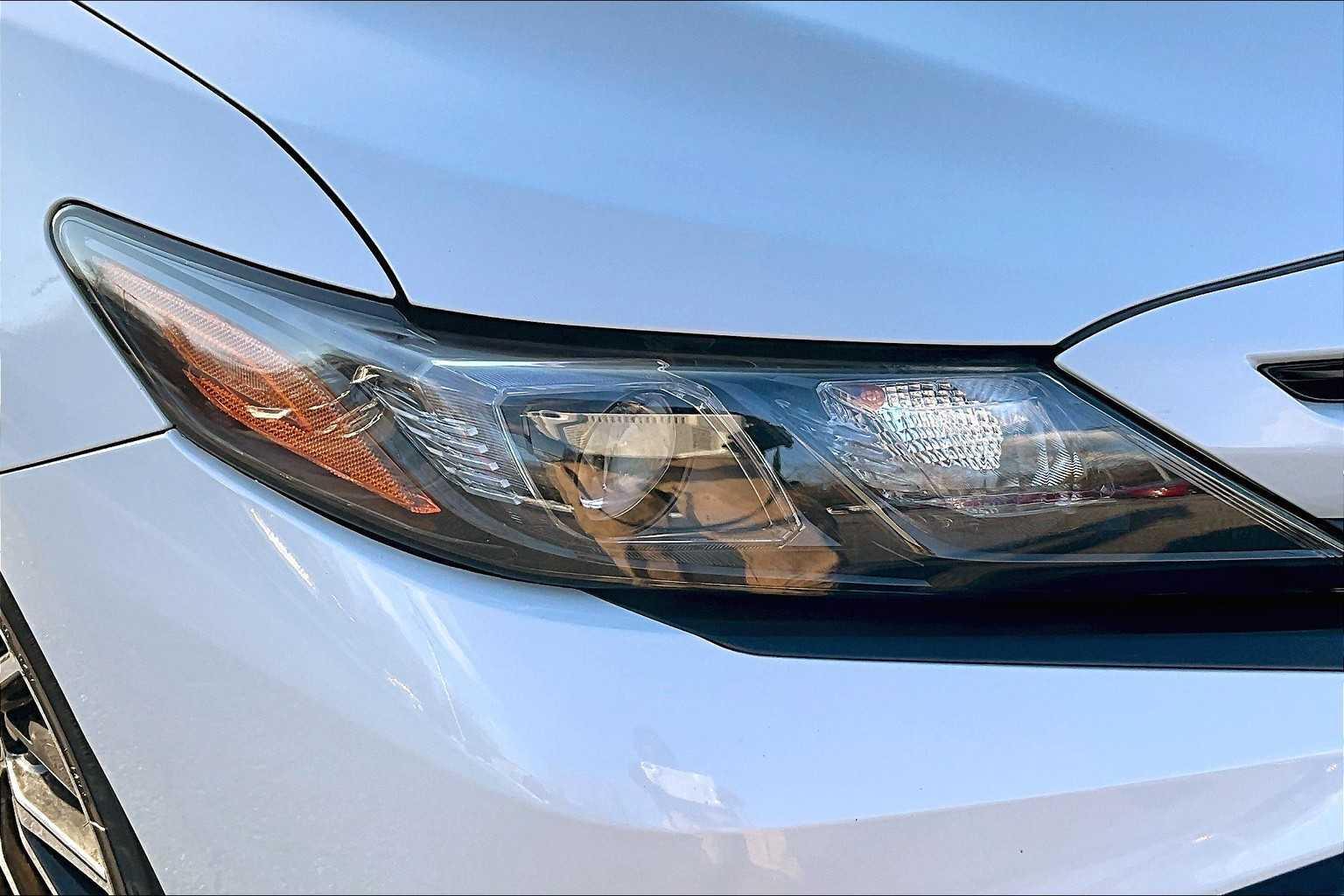 2022 Toyota Camry SE - Photo 32