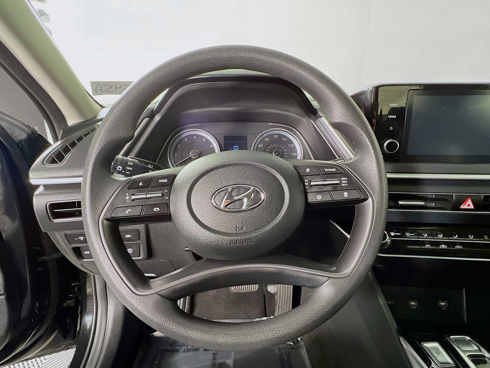 2022 Hyundai Sonata SE - Photo 11