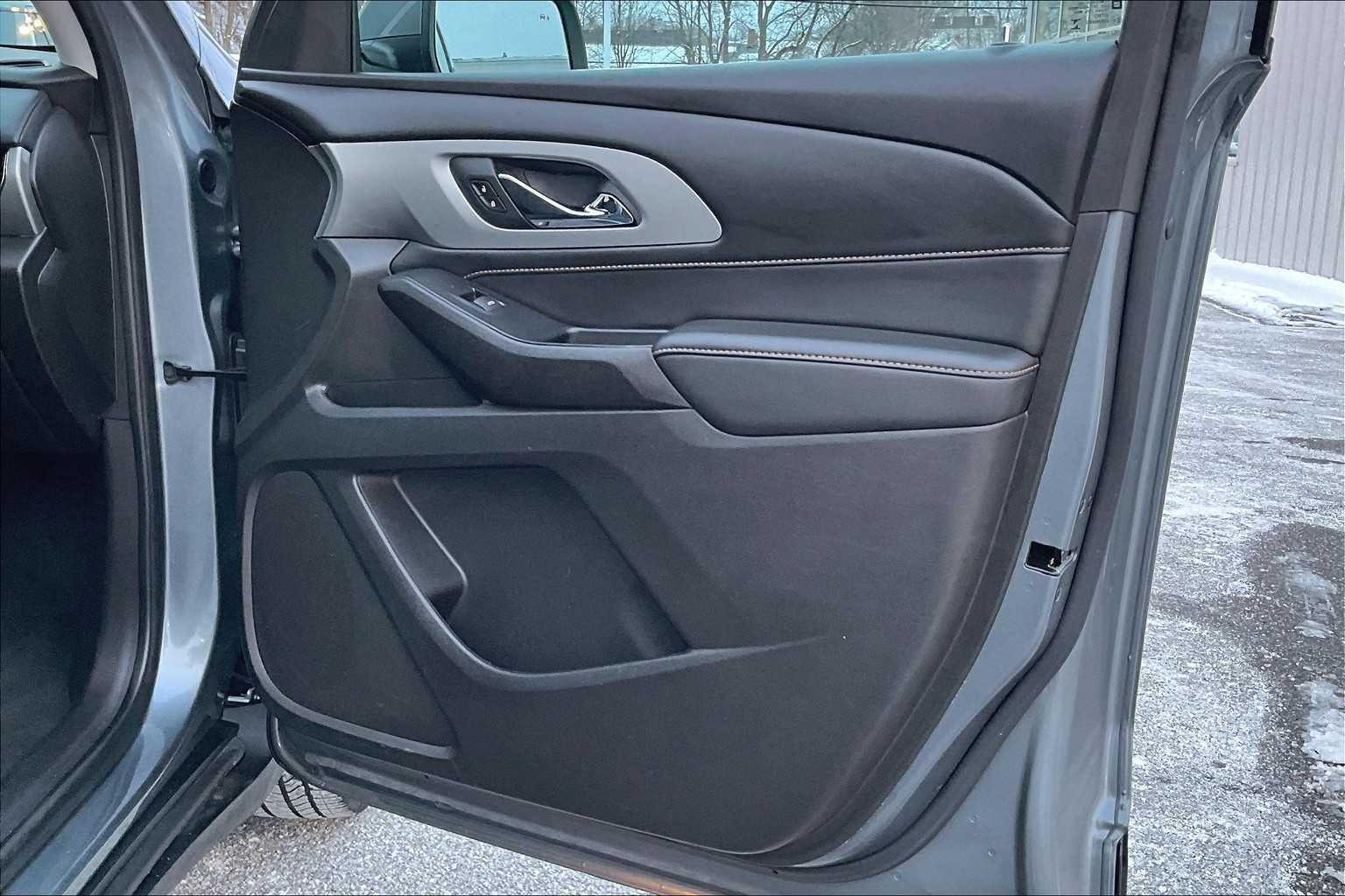 2021 Chevrolet Traverse LT Cloth - Photo 12