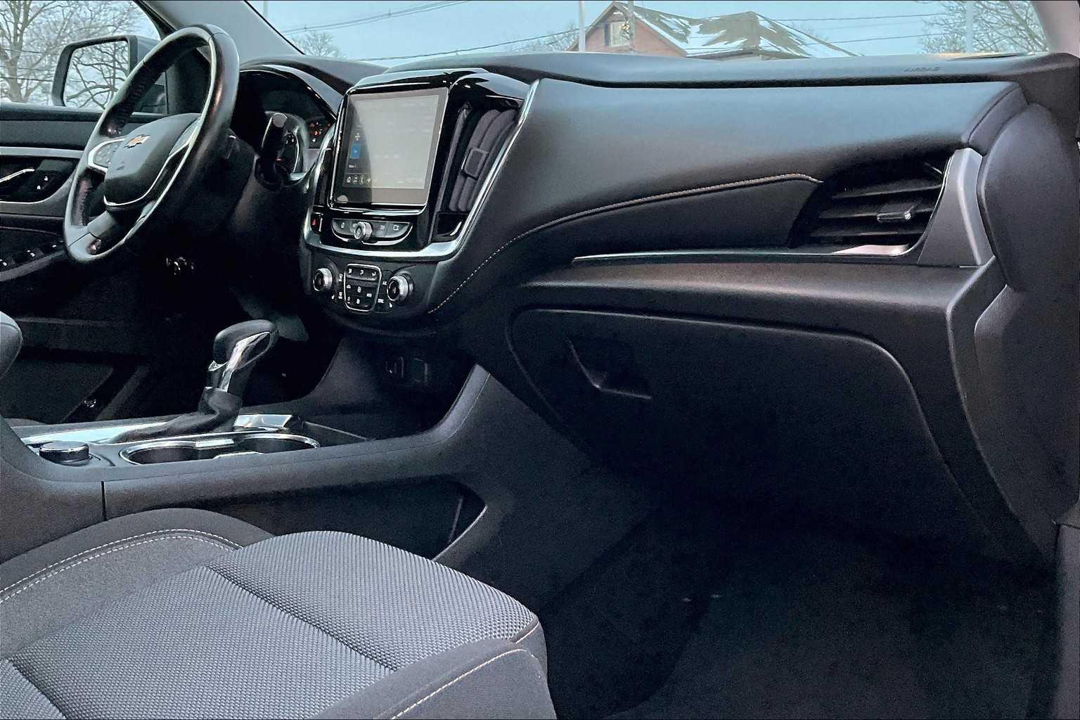 2021 Chevrolet Traverse LT Cloth - Photo 14