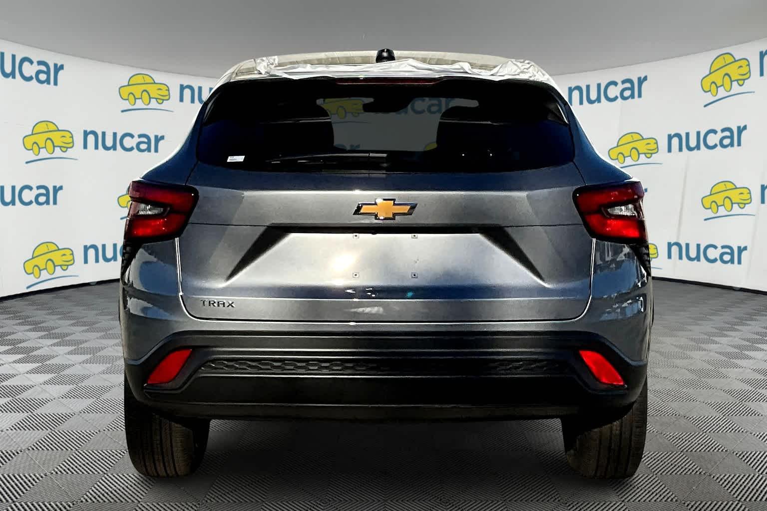 2025 Chevrolet Trax LS - Photo 5