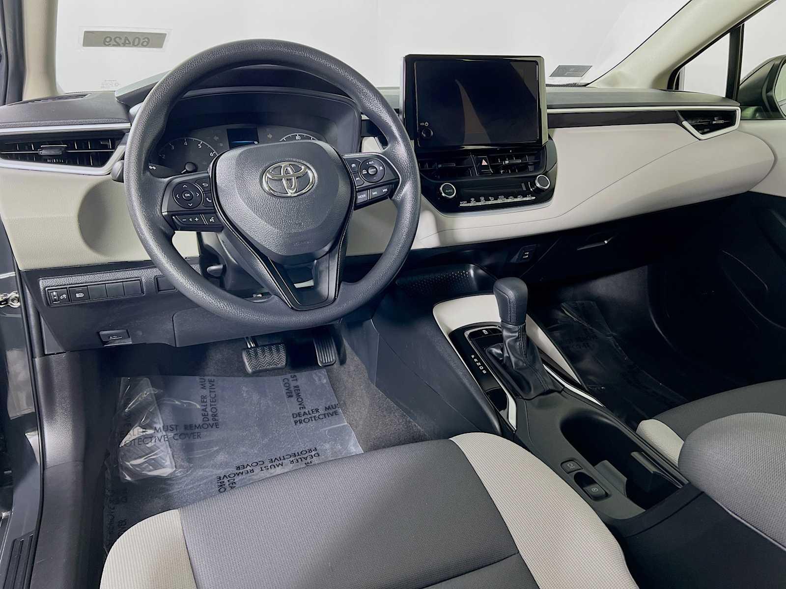 2023 Toyota Corolla LE - Photo 9