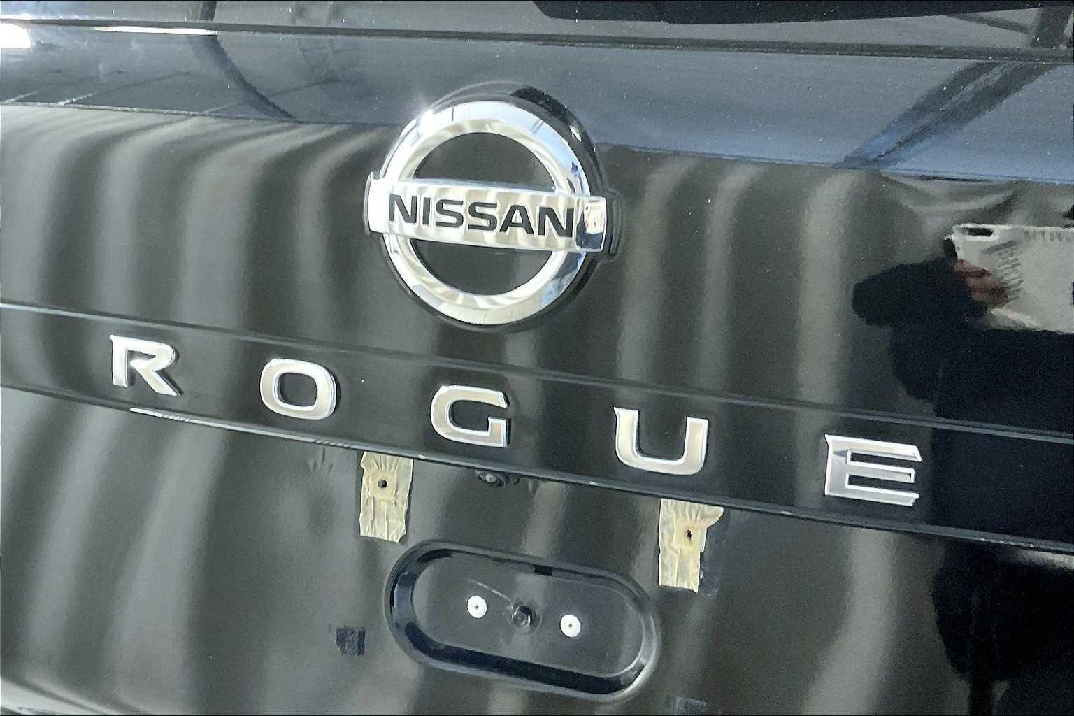 2021 Nissan Rogue SV - Photo 28