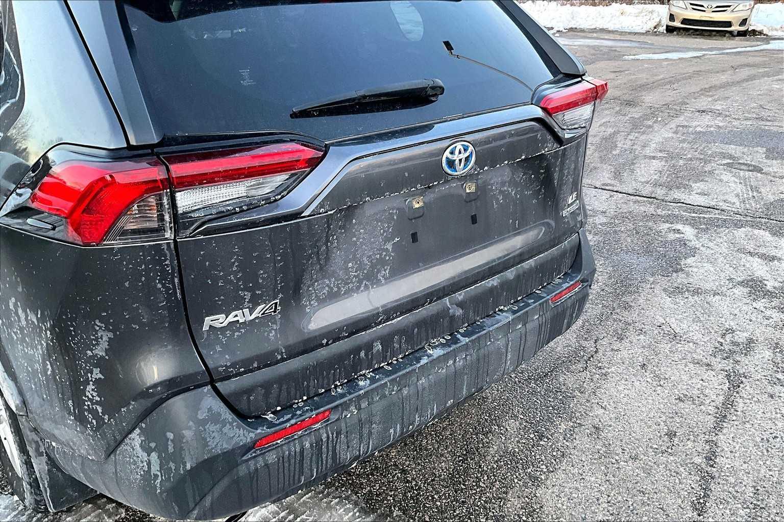 2021 Toyota RAV4 Hybrid LE - Photo 7