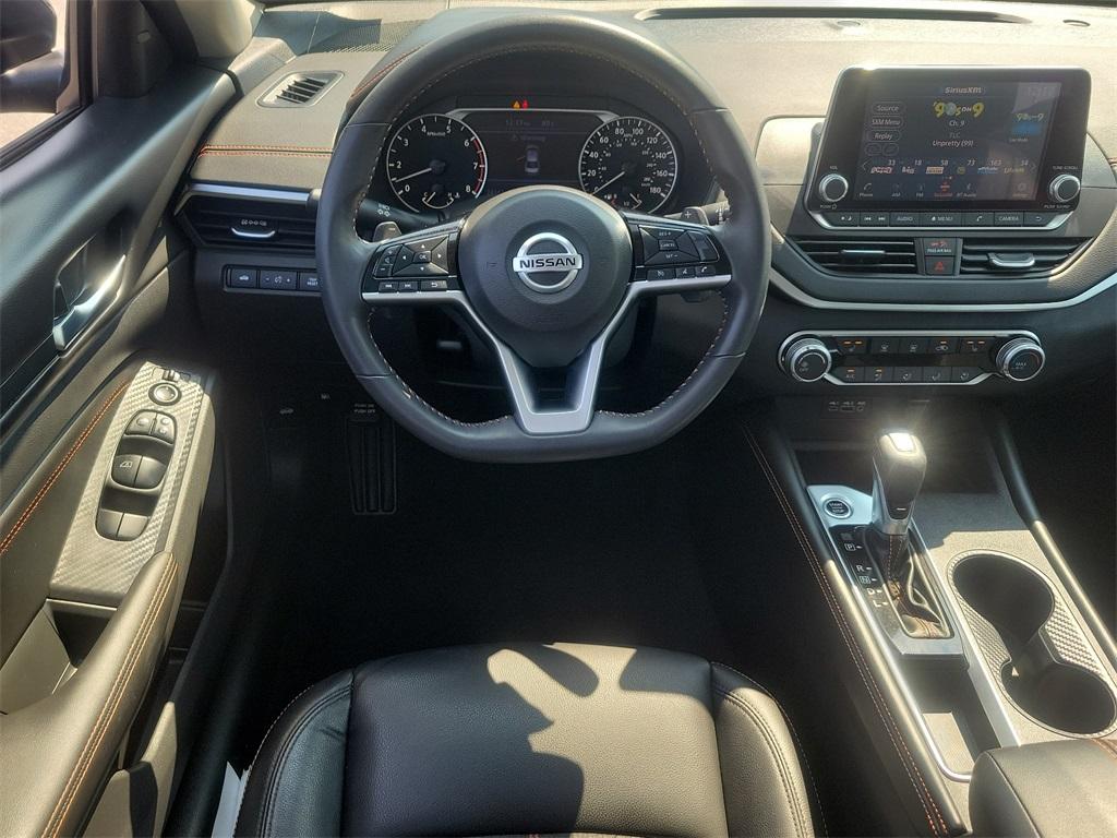 2021 Nissan Altima 2.0 SR - Photo 11