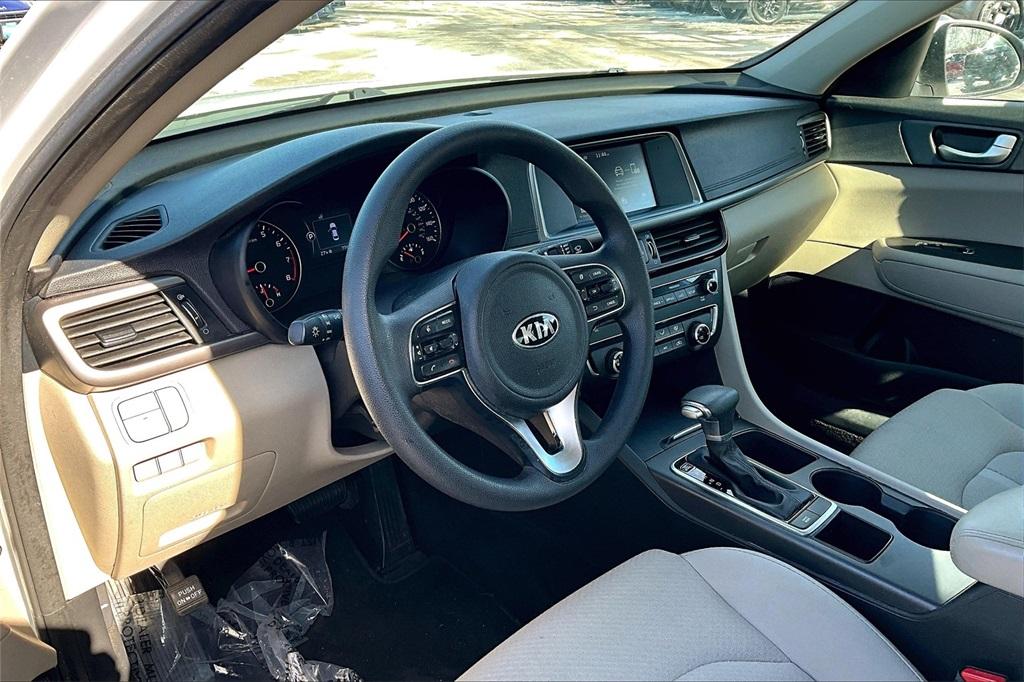 2018 Kia Optima LX - Photo 8