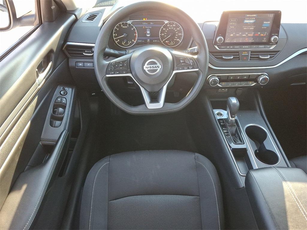 2022 Nissan Altima 2.5 SV - Photo 11