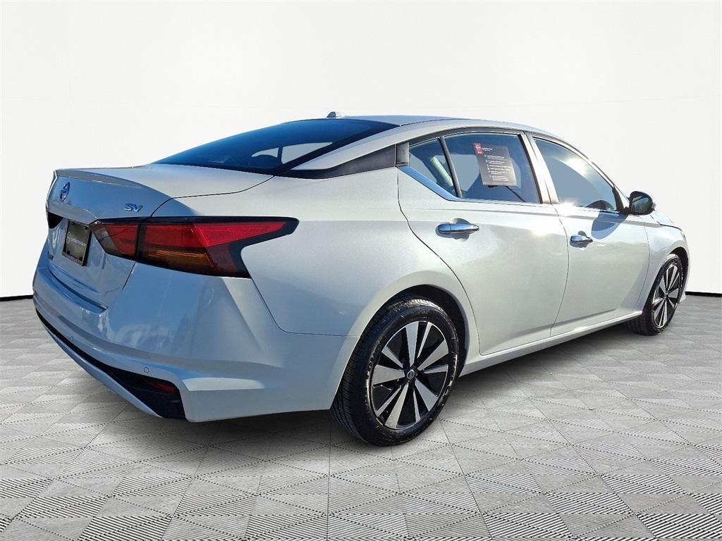 2022 Nissan Altima 2.5 SV - Photo 6