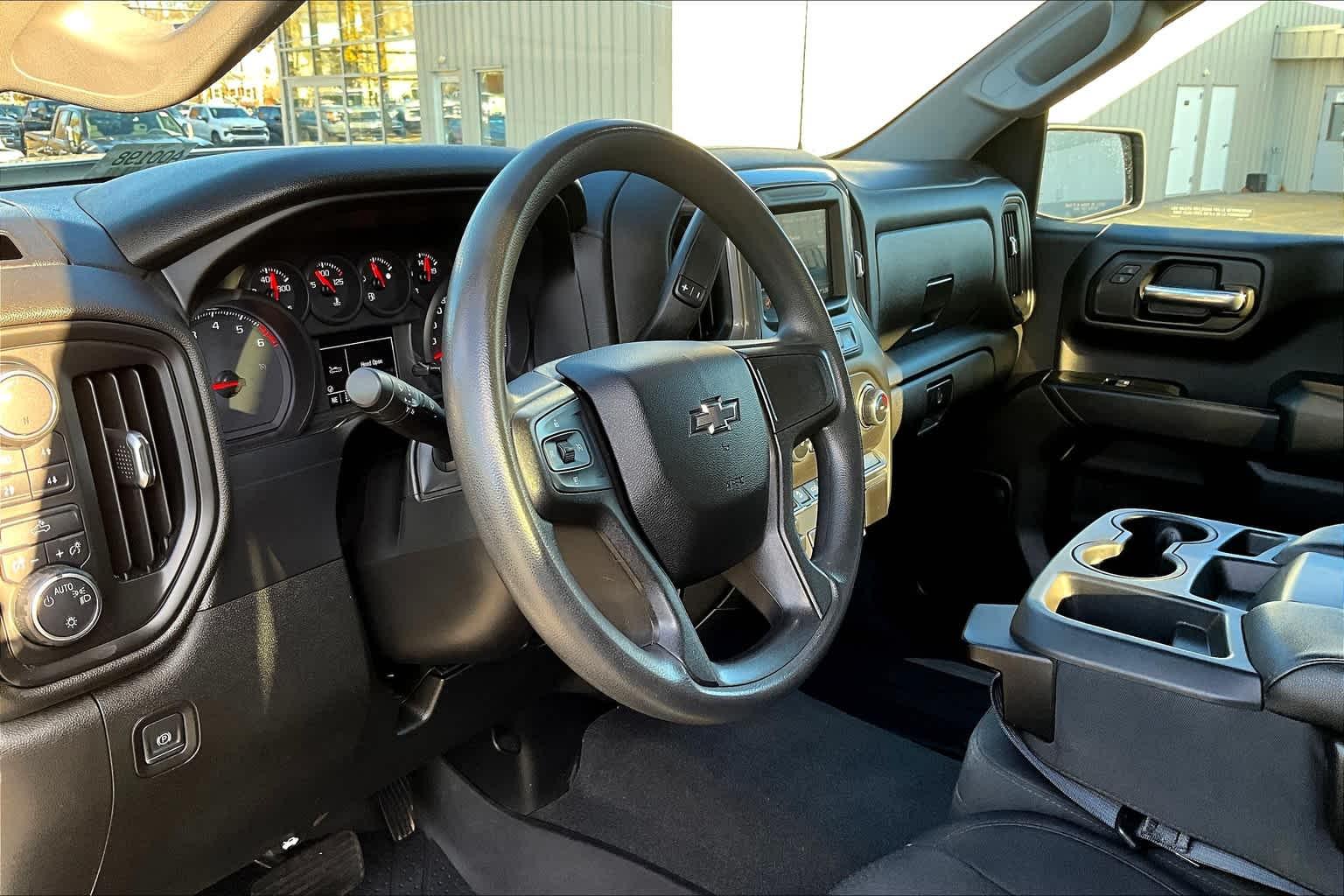 2019 Chevrolet Silverado 1500 Custom Trail Boss 4WD Crew Cab 147 - Photo 8