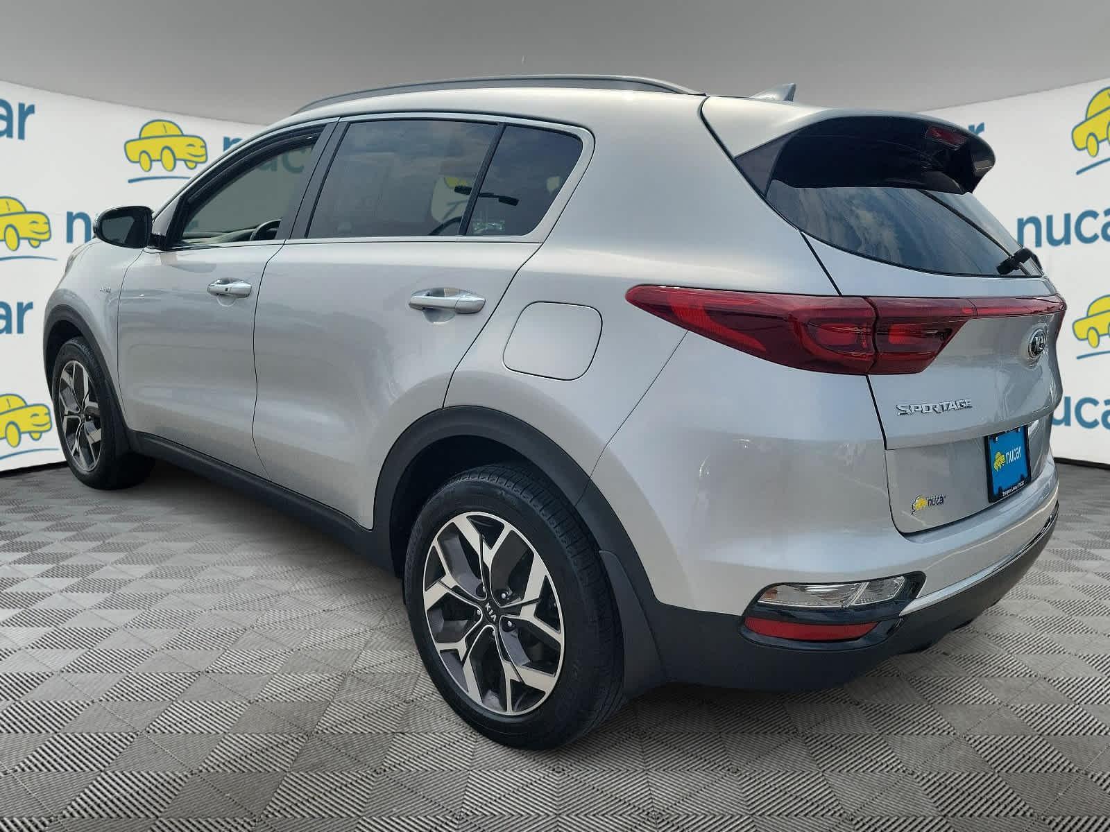 2020 Kia Sportage EX - Photo 4