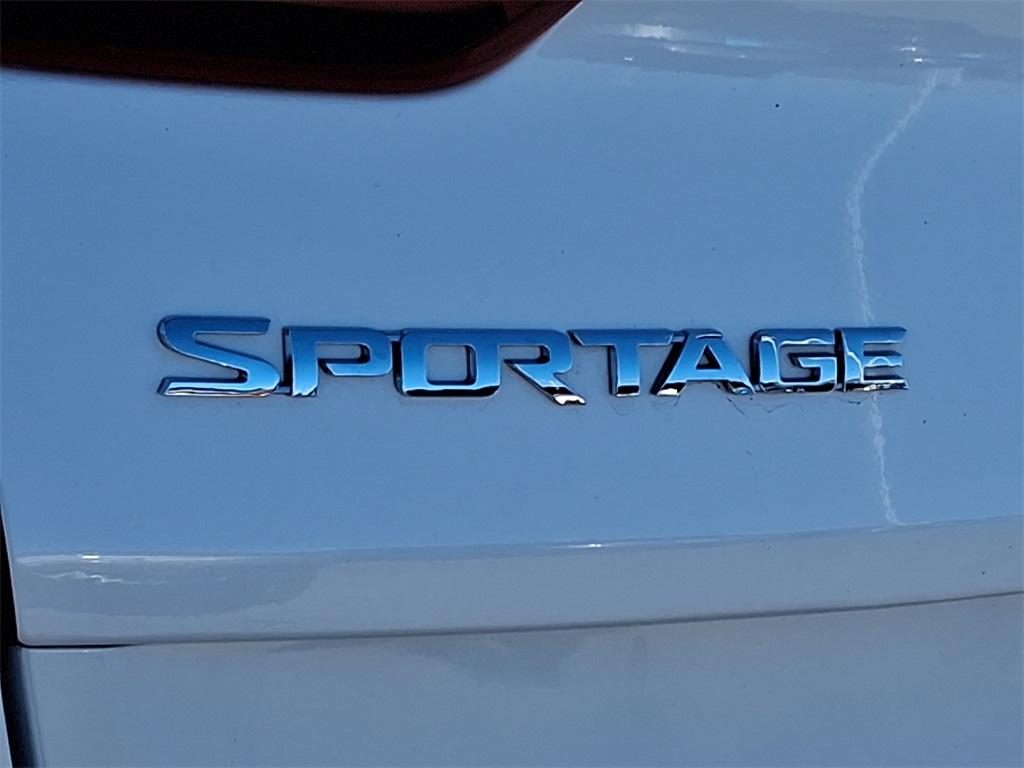 2022 Kia Sportage LX - Photo 30