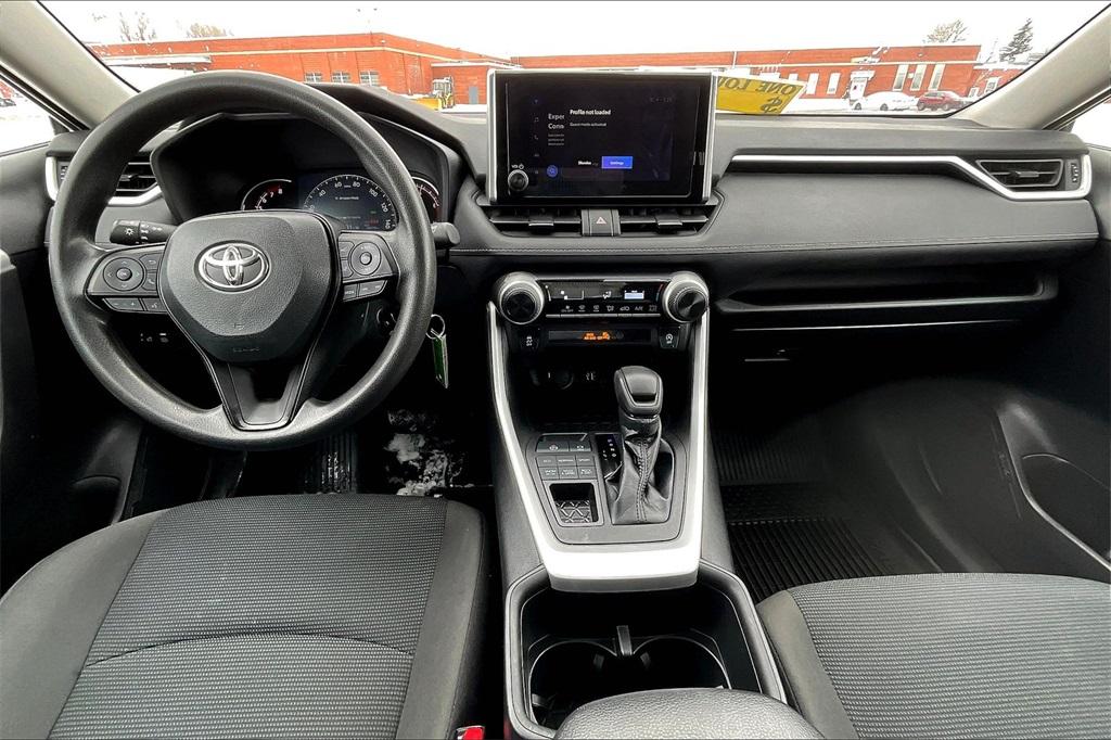 2023 Toyota RAV4 LE - Photo 21