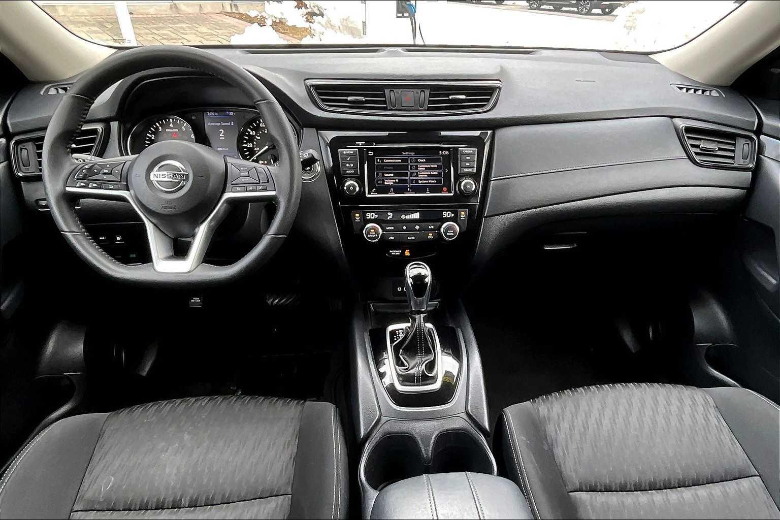 2020 Nissan Rogue SV - Photo 21