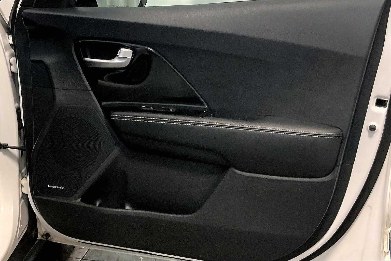 2022 Kia Niro EV EX - Photo 12