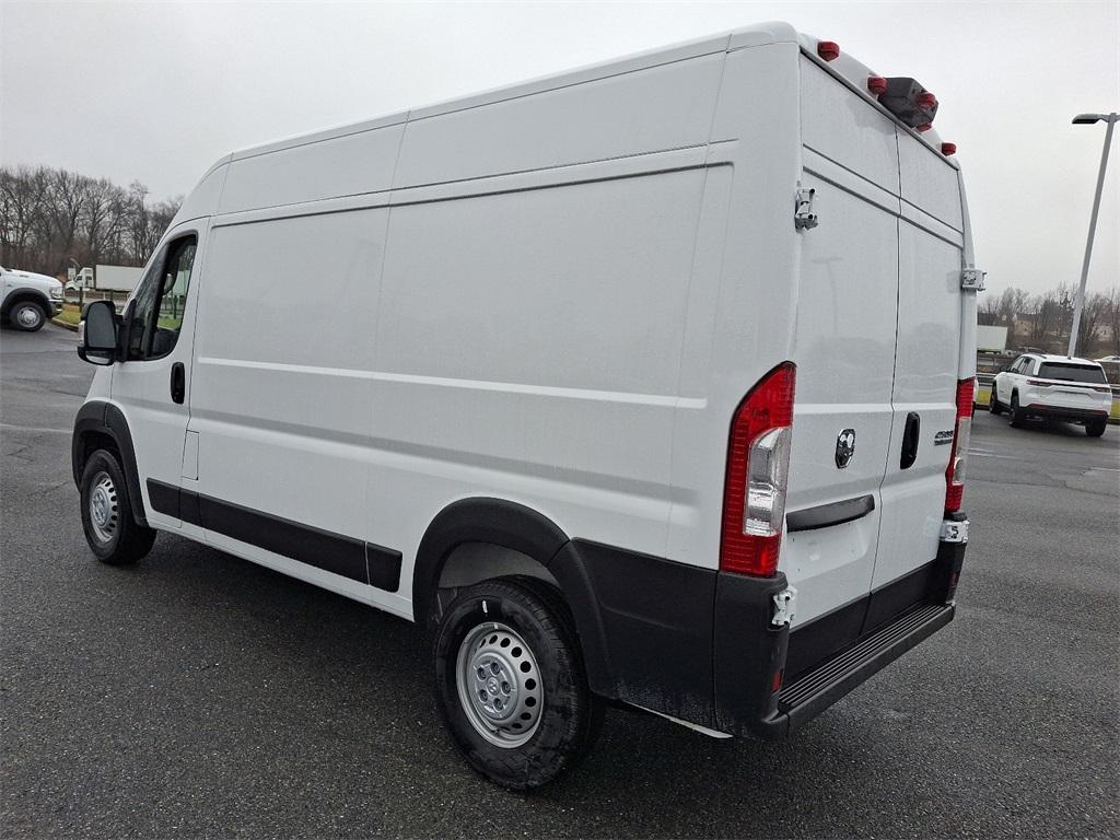 2025 Ram ProMaster 2500 High Roof - Photo 3