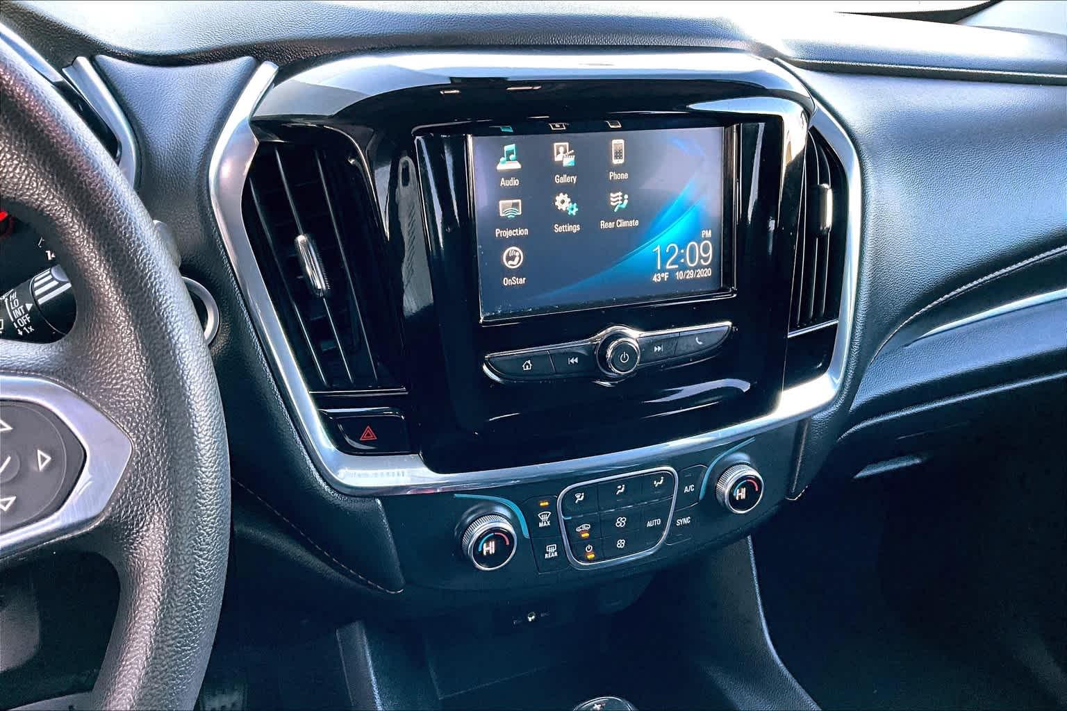 2019 Chevrolet Traverse LS - Photo 19