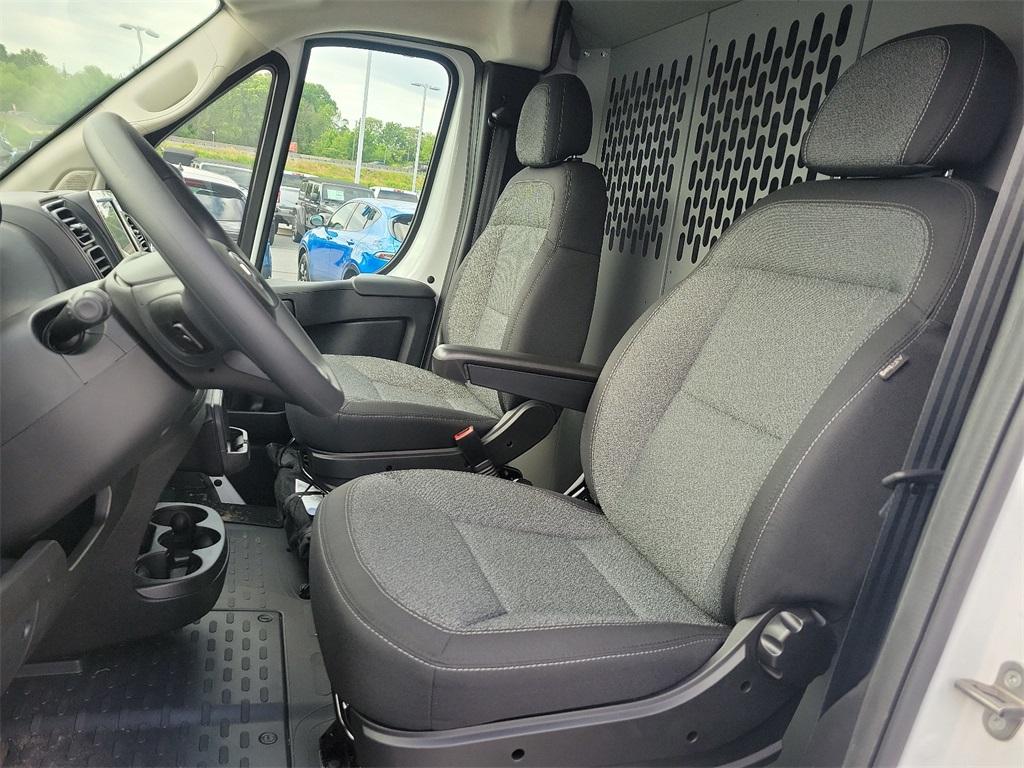 2024 Ram ProMaster 2500 High Roof - Photo 7