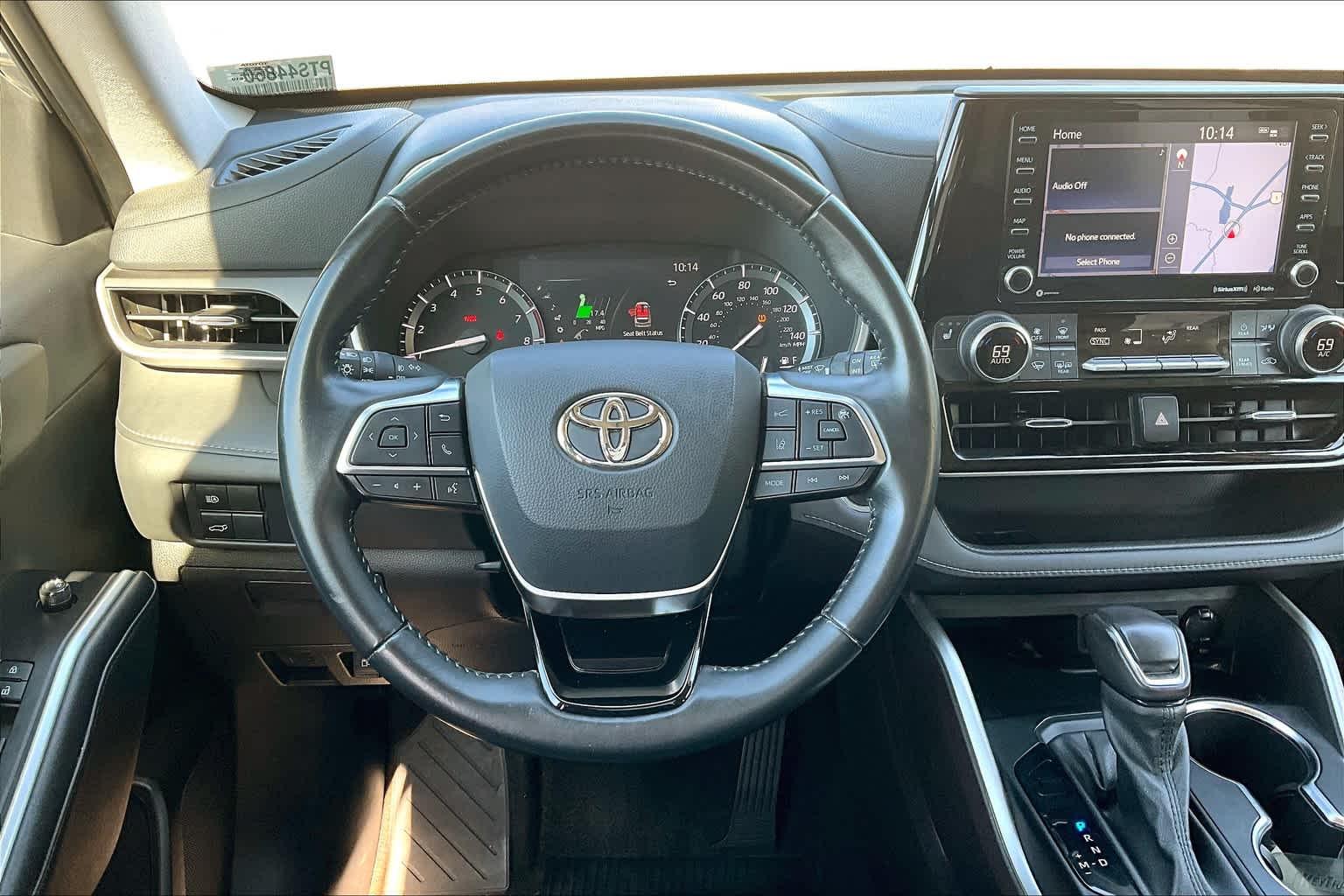 2021 Toyota Highlander XLE - Photo 17