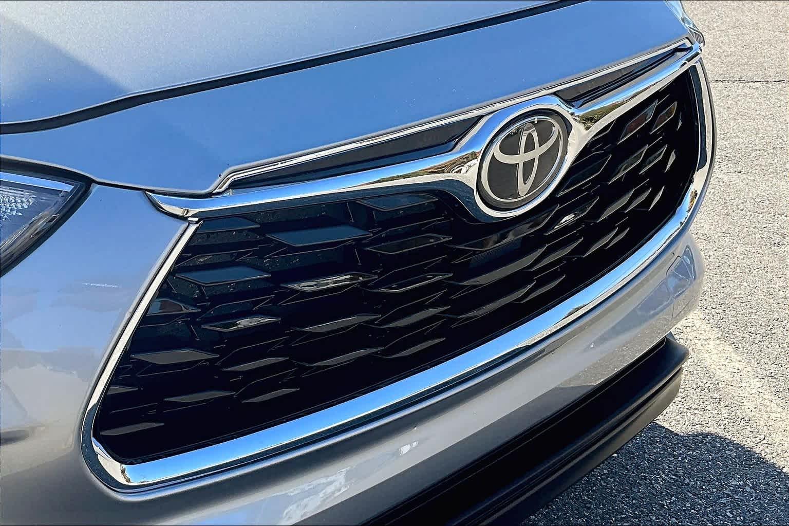 2021 Toyota Highlander XLE - Photo 32