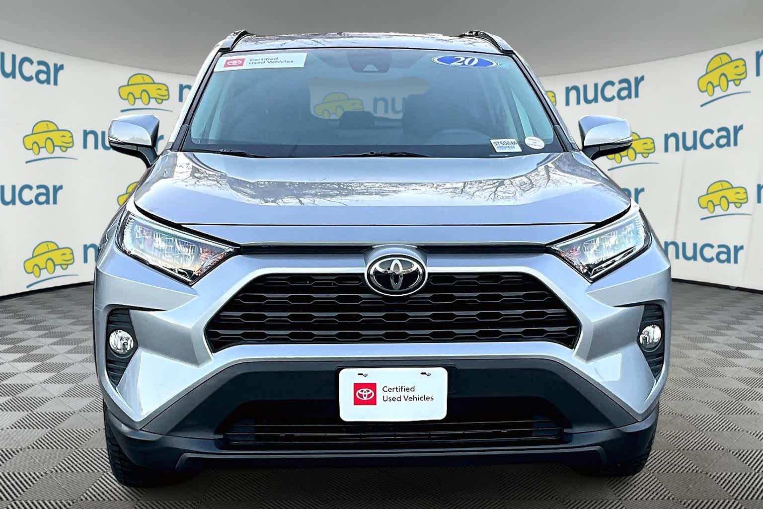 2020 Toyota RAV4 XLE - Photo 2