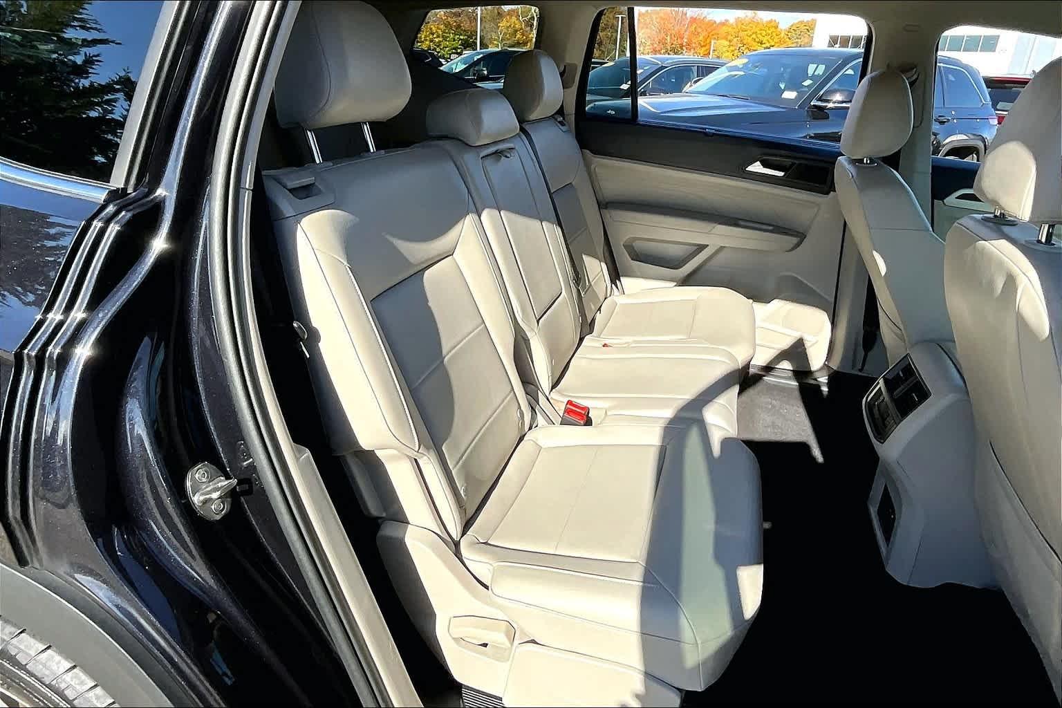 2021 Volkswagen Atlas 3.6L V6 SE w/Technology - Photo 16