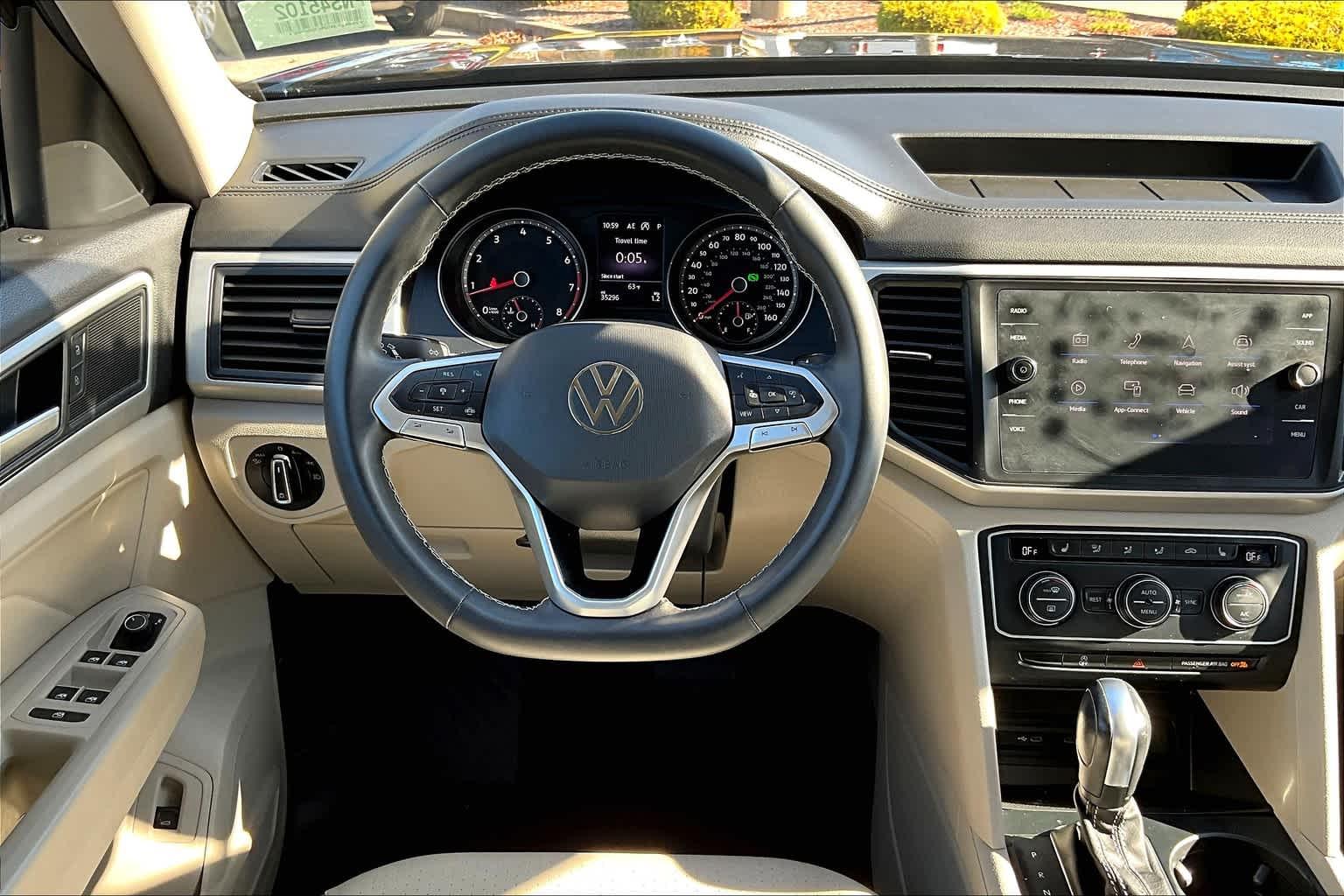 2021 Volkswagen Atlas 3.6L V6 SE w/Technology - Photo 18