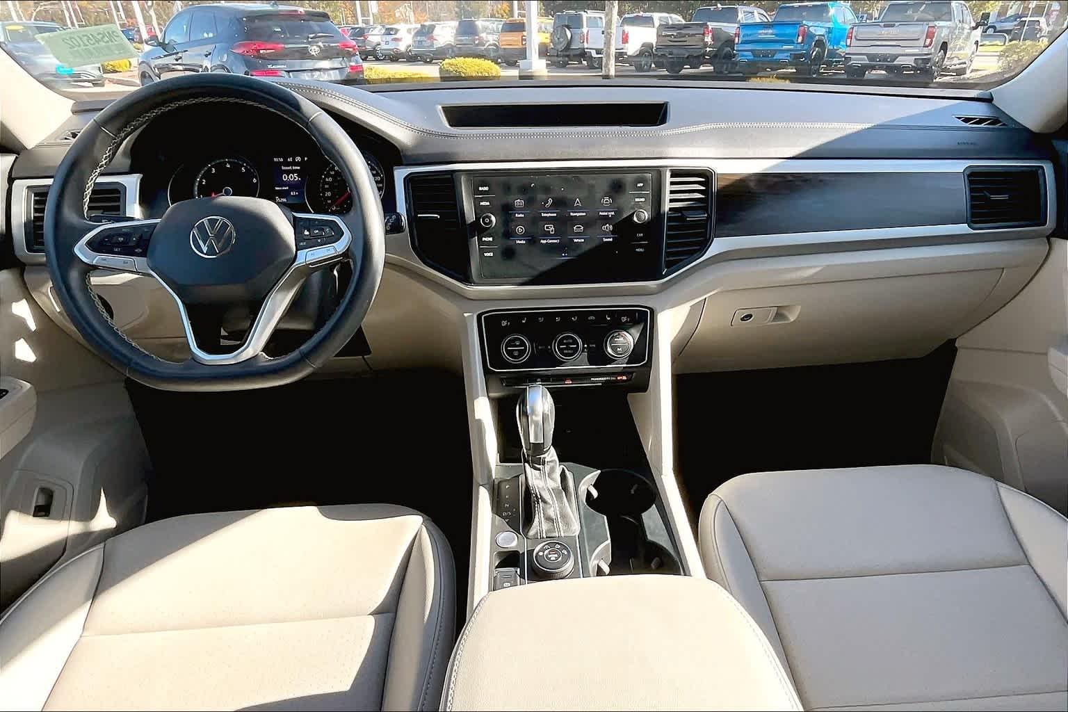 2021 Volkswagen Atlas 3.6L V6 SE w/Technology - Photo 22