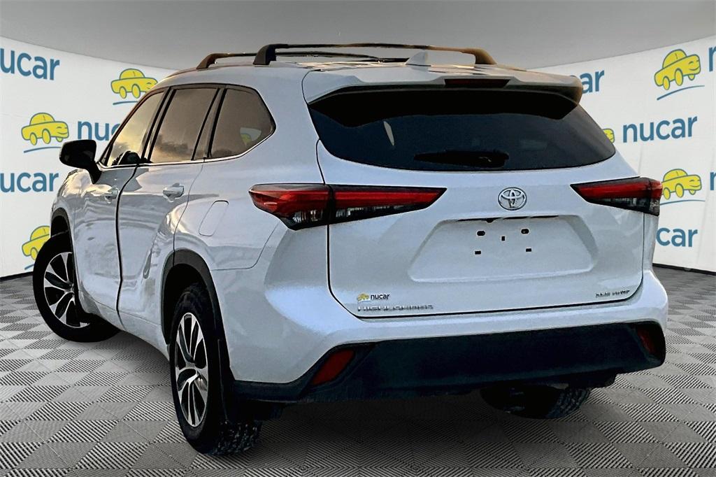 2021 Toyota Highlander XLE - Photo 4