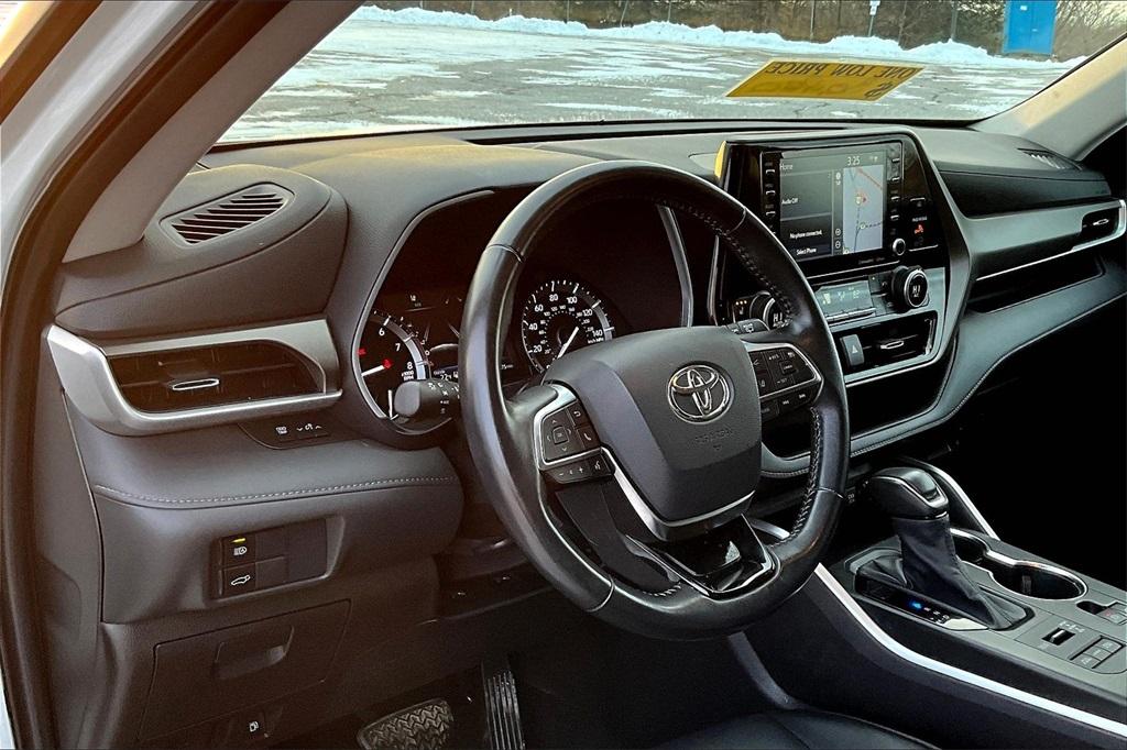 2021 Toyota Highlander XLE - Photo 8