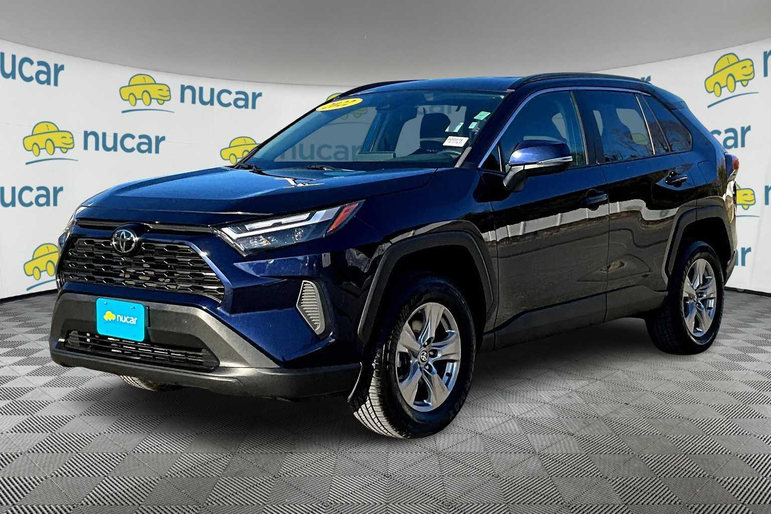 2022 Toyota RAV4 XLE - Photo 3