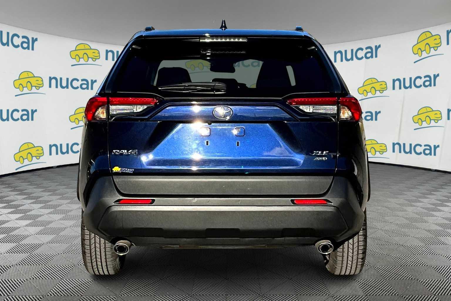 2022 Toyota RAV4 XLE - Photo 5