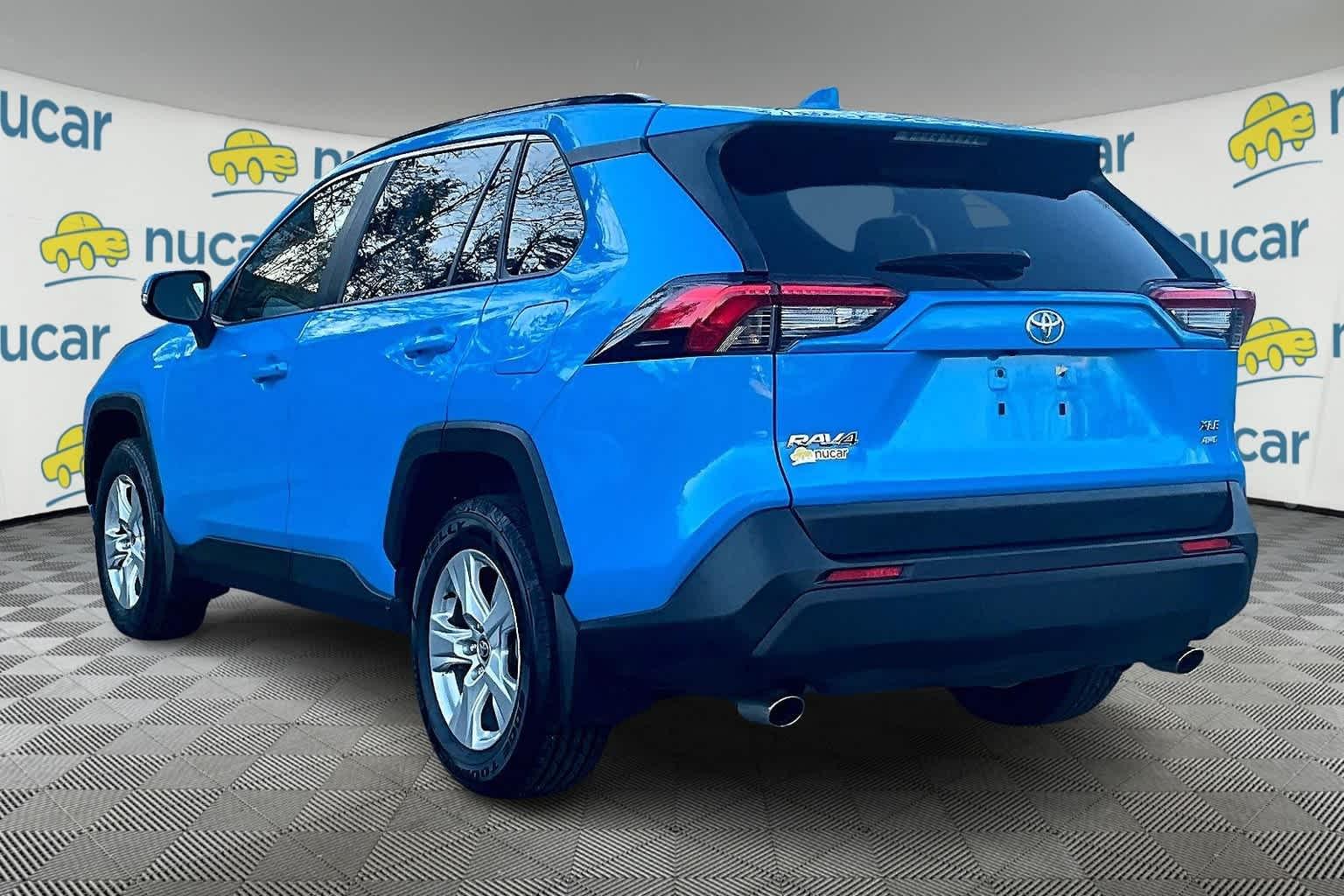 2021 Toyota RAV4 XLE - Photo 4