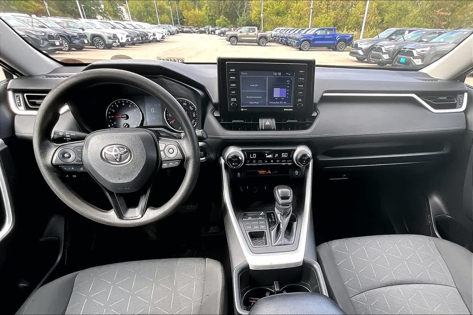 2022 Toyota RAV4 XLE - Photo 21