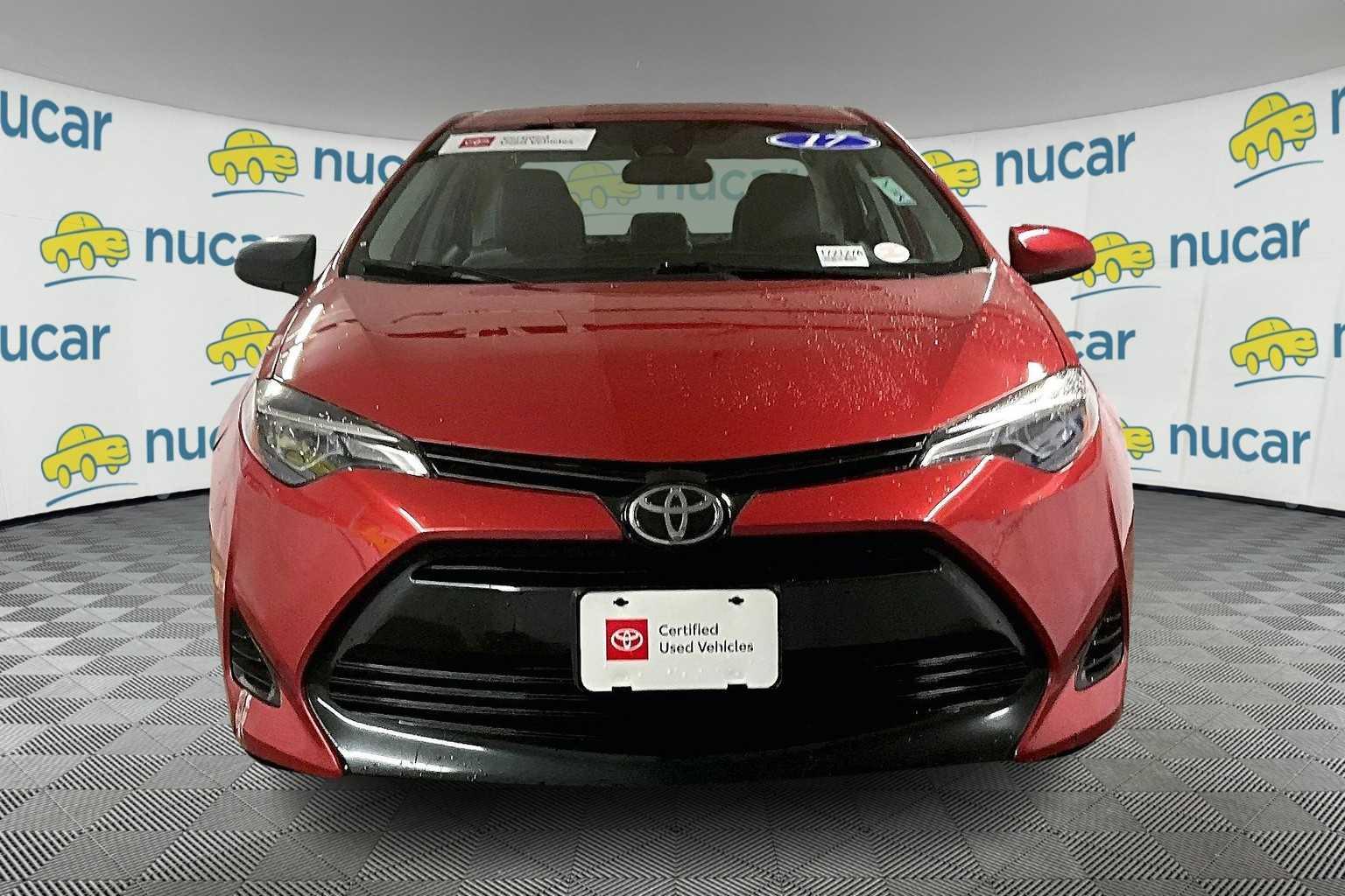 2017 Toyota Corolla LE - Photo 2