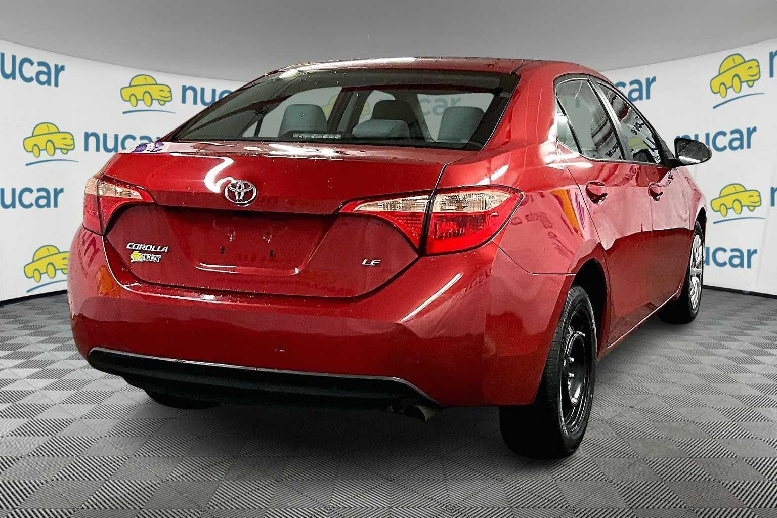 2017 Toyota Corolla LE - Photo 6