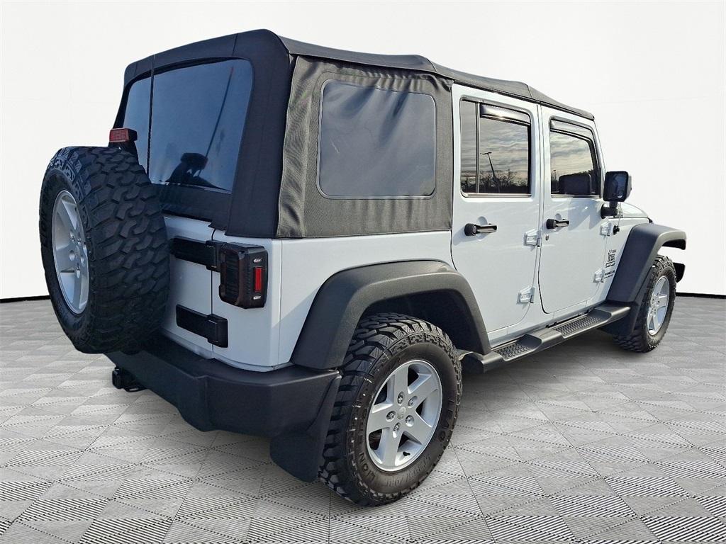 2017 Jeep Wrangler  - Photo 7