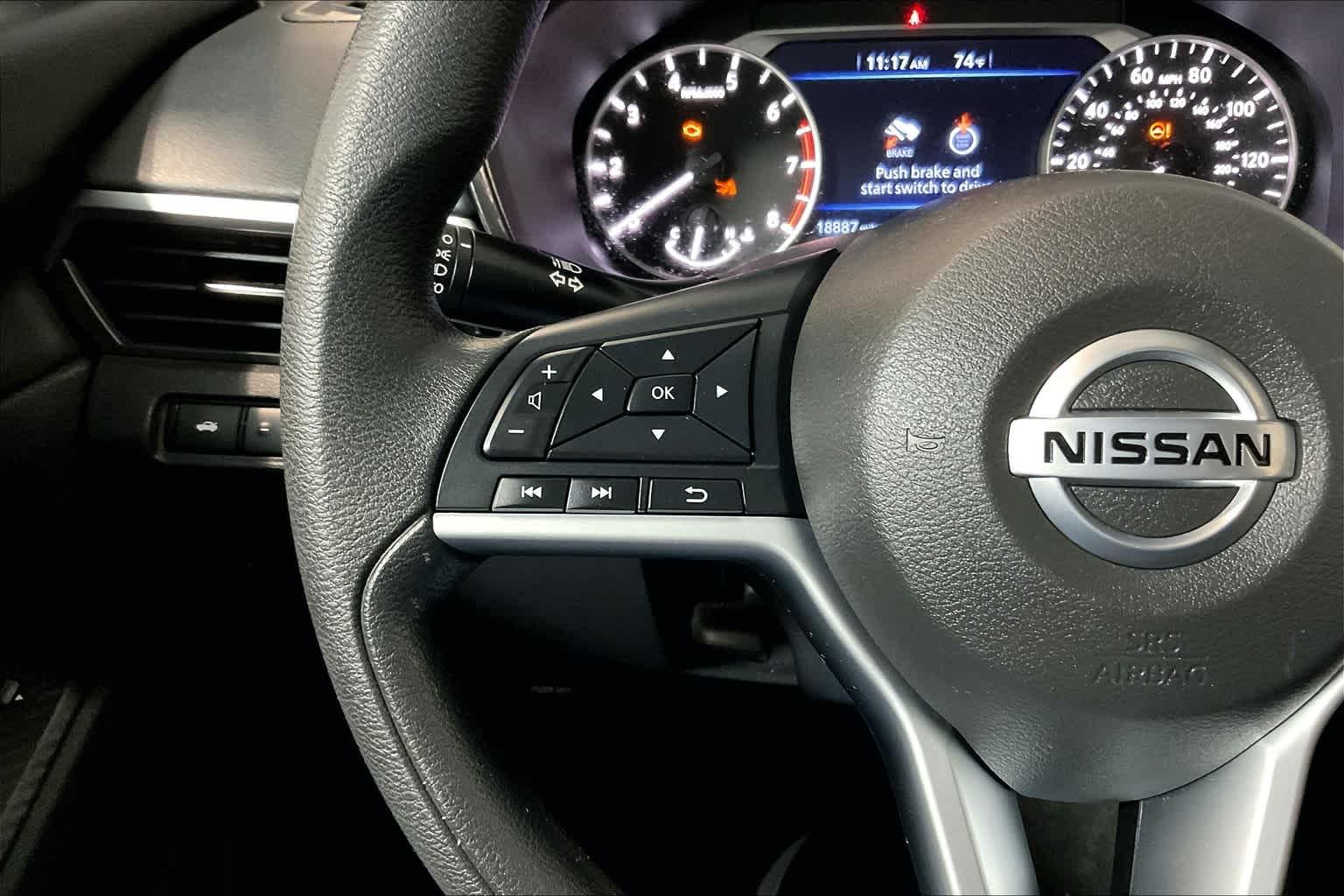 2022 Nissan Altima 2.5 SV - Photo 22