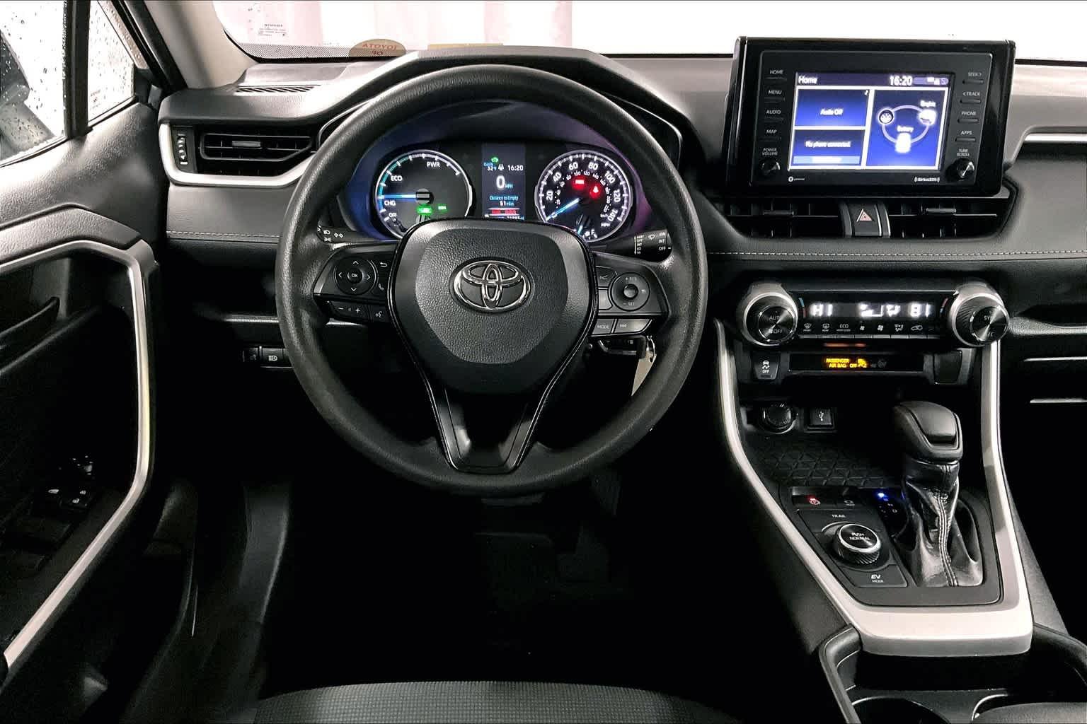 2021 Toyota RAV4 Hybrid LE - Photo 17