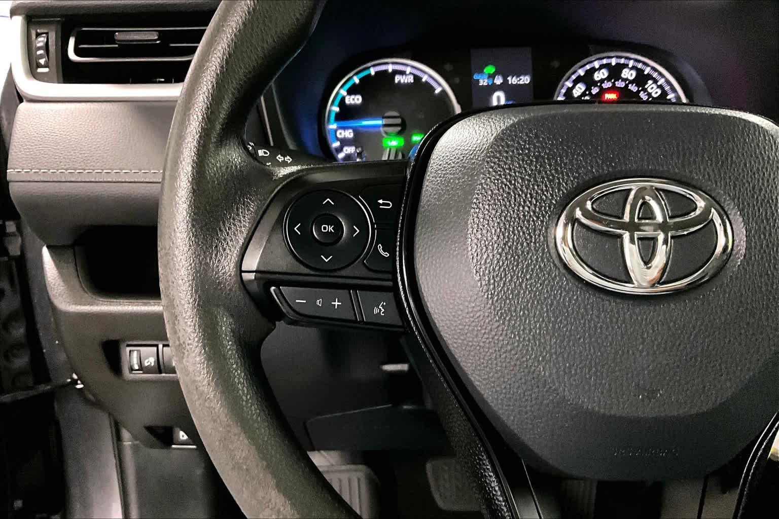 2021 Toyota RAV4 Hybrid LE - Photo 22