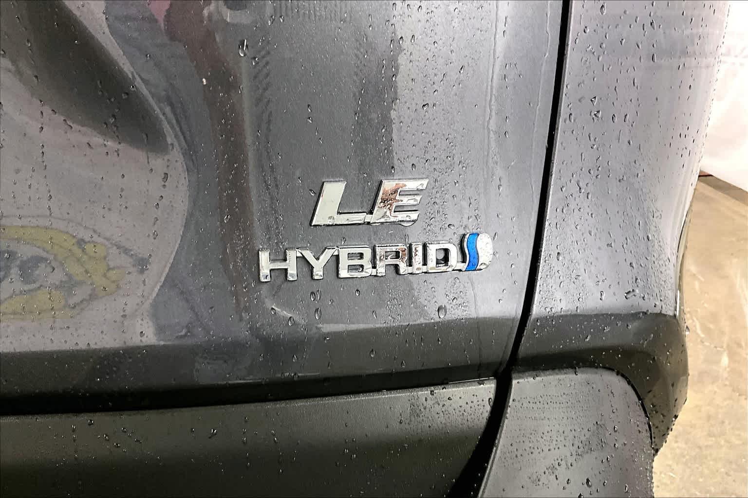 2021 Toyota RAV4 Hybrid LE - Photo 26